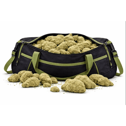 Sac de sport noir rempli de Moonrock 70% CBD "Big Bud" avec des fleurs de CBD naturel de la collection Moonrock CBD.