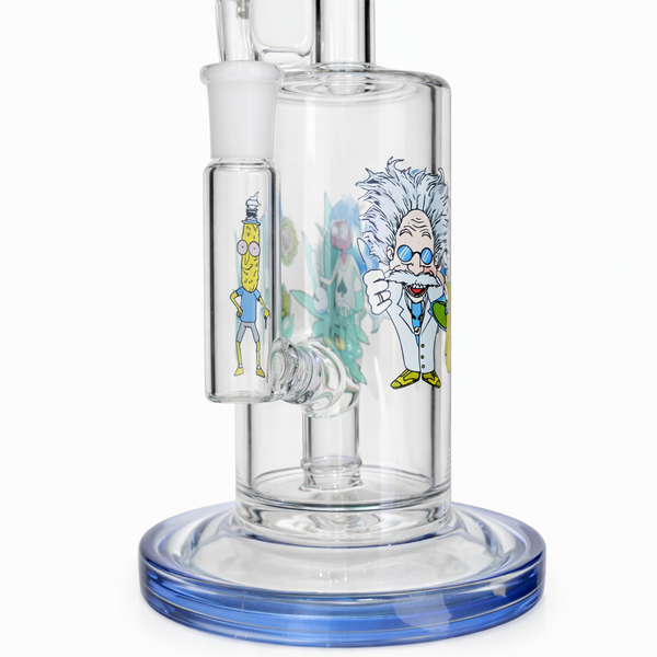 Gros plan bang verre Rick et Morty – percolateur diffuseur haute filtration visible, motifs personnages série détaillés sur corps cylindrique, verre épais résistant qualité smoking pas cher France
