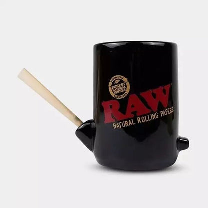 Mug RAW Wake Up Bake Up verso – logo RAW Natural Rolling Papers face arrière, pipe céramique intégrée bol avec bang pipe pour joint, tasse fumeur CBD insolite idée cadeau unique pas cher livraison France